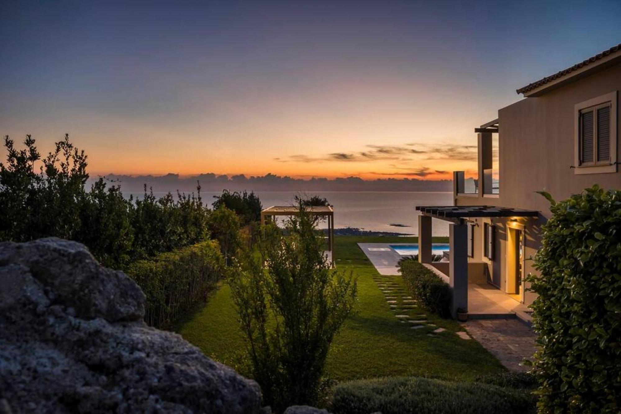 Grande Azzurro In Lakithra Villa Dış mekan fotoğraf