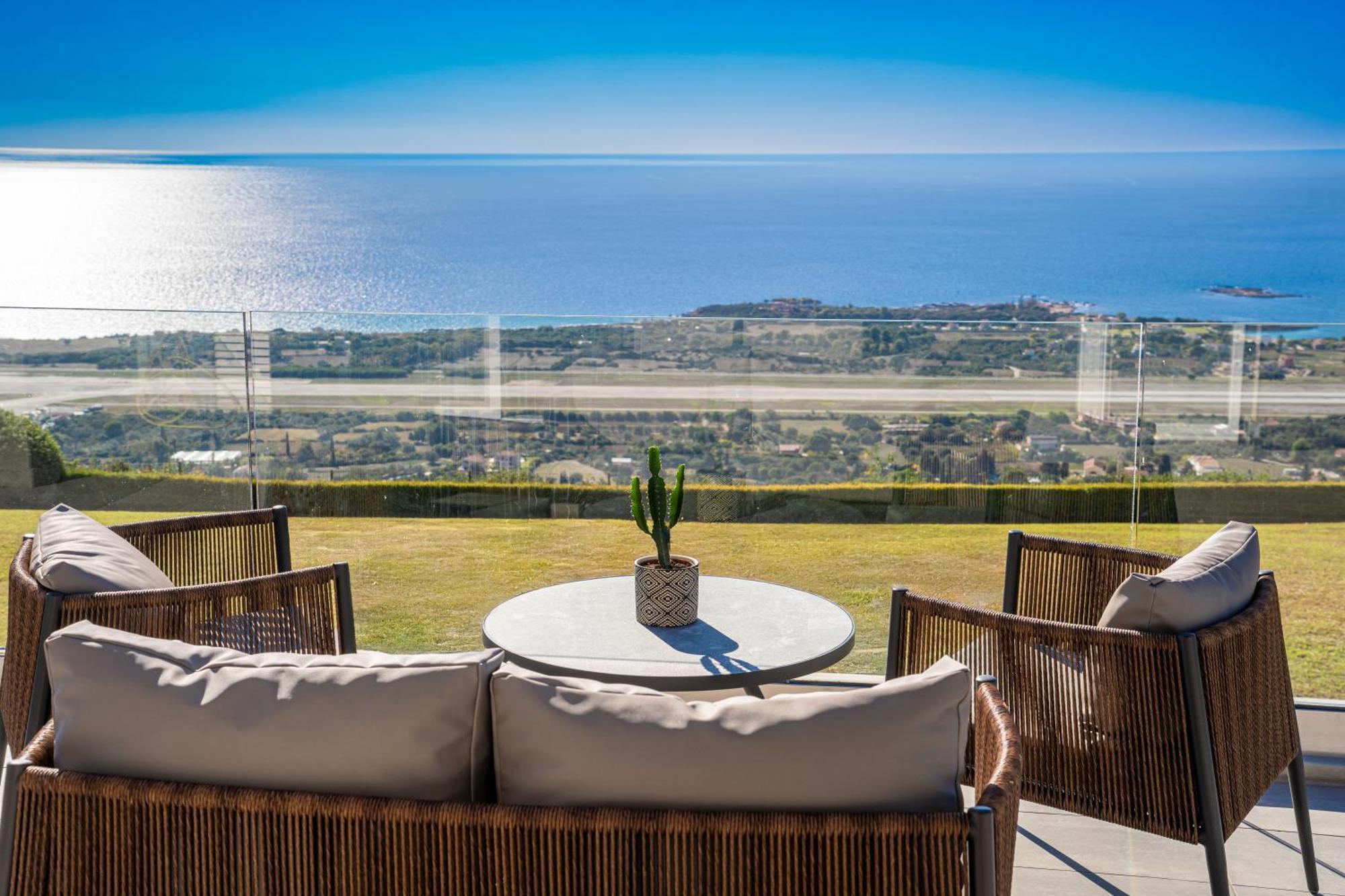 Grande Azzurro In Lakithra Villa Dış mekan fotoğraf