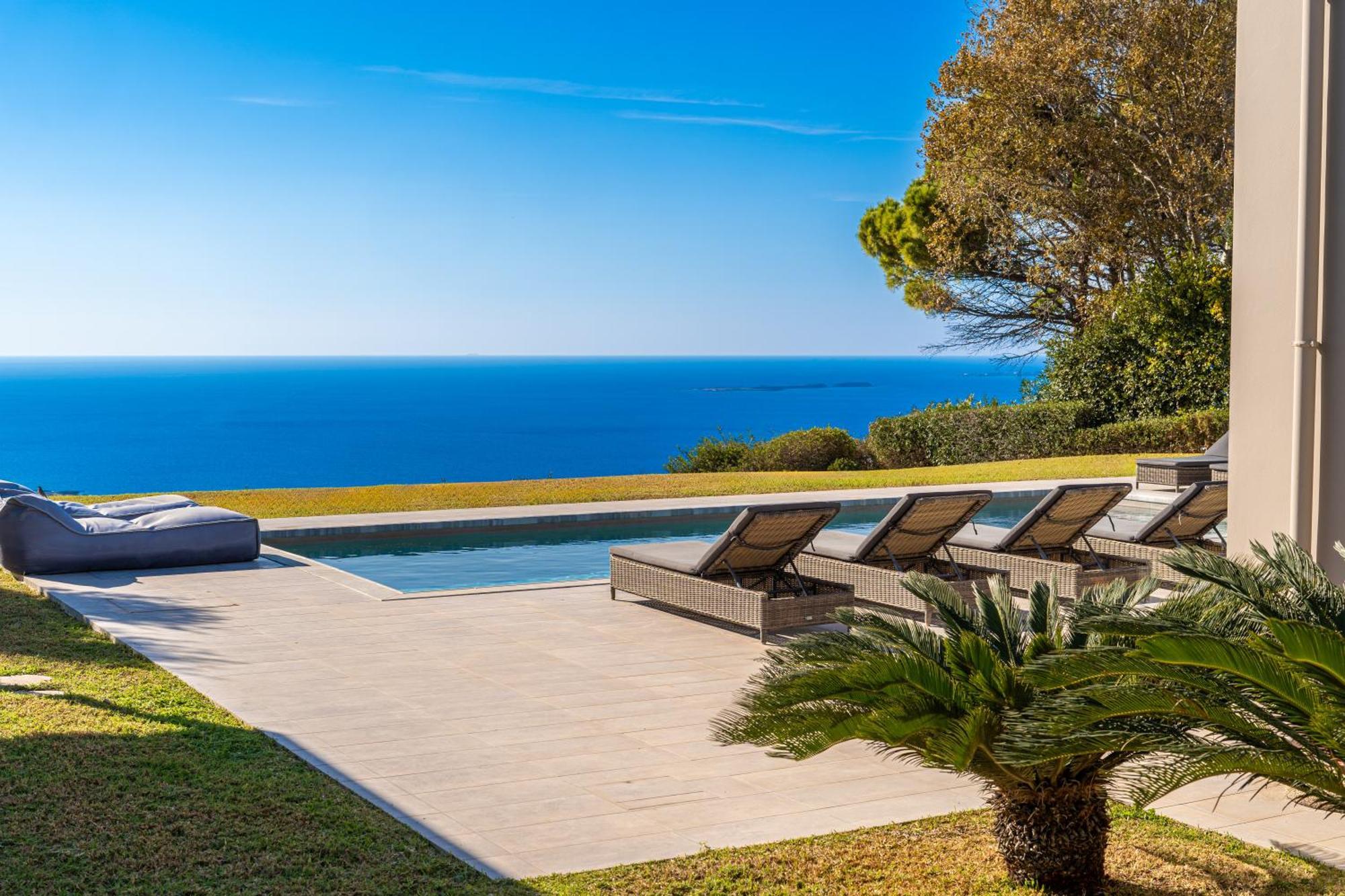 Grande Azzurro In Lakithra Villa Dış mekan fotoğraf