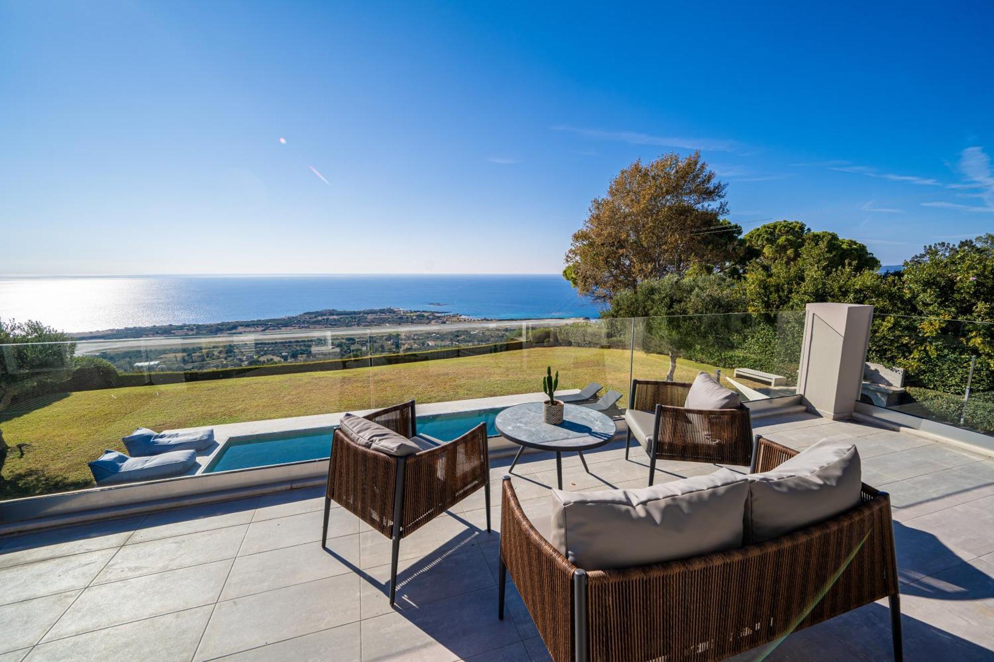 Grande Azzurro In Lakithra Villa Dış mekan fotoğraf