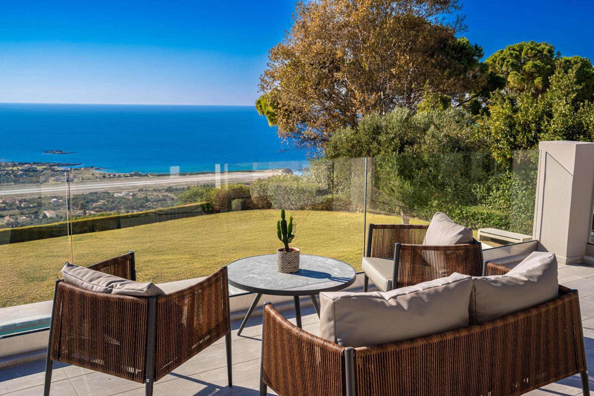 Grande Azzurro In Lakithra Villa Dış mekan fotoğraf