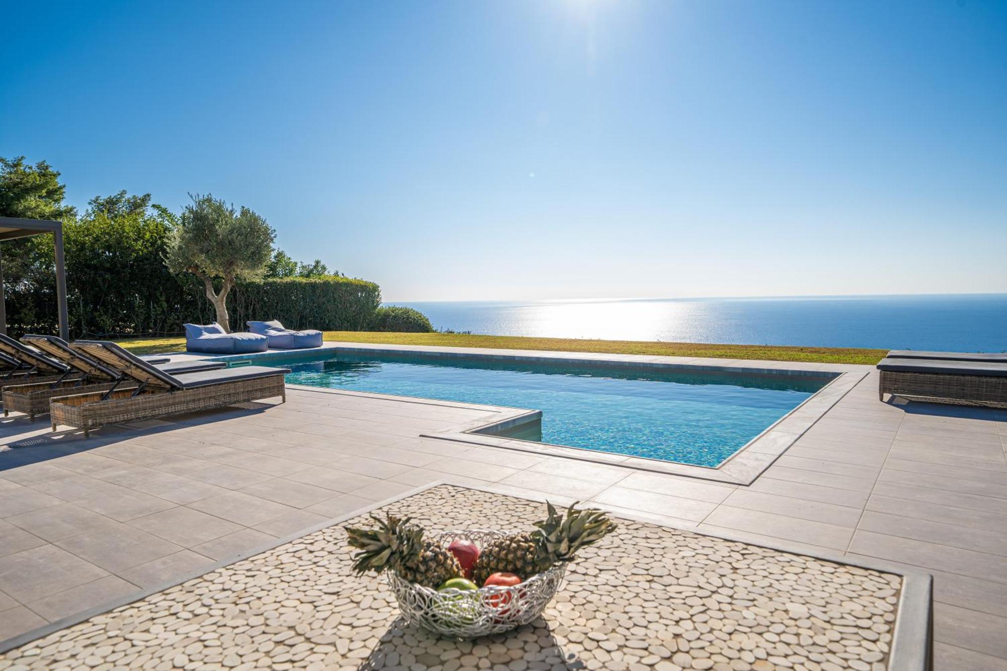 Grande Azzurro In Lakithra Villa Dış mekan fotoğraf